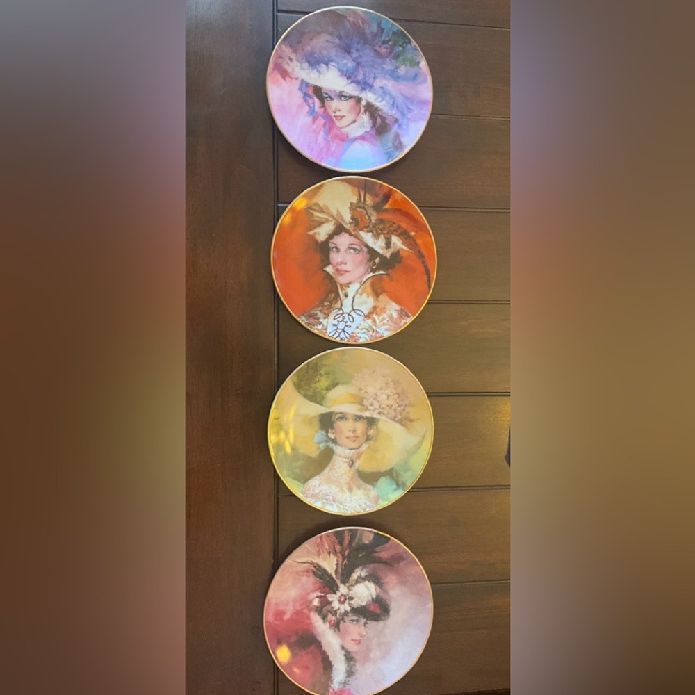 Avon Mrs Albee Four Season Plates.        Awards for Presidents Club Members